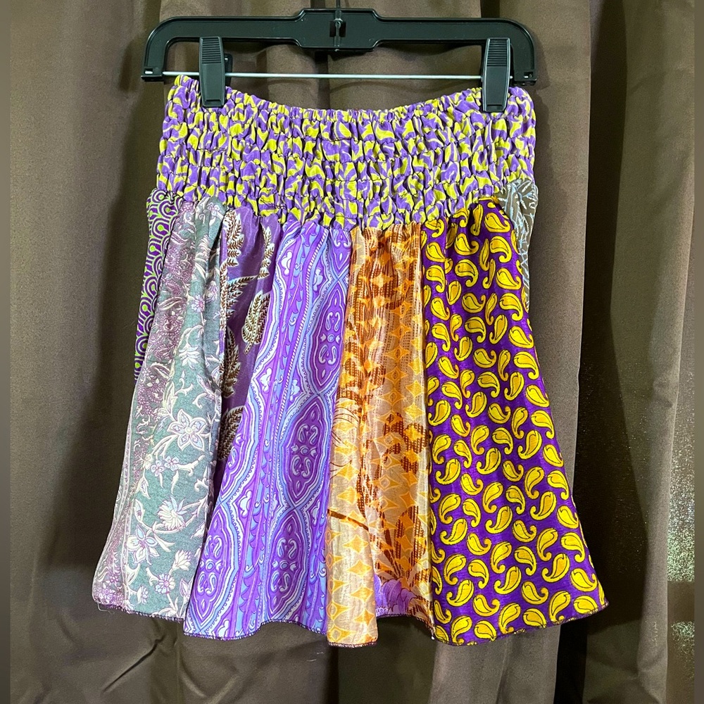 Girls CYN by Cynthia Mehra, Size one, waist is 11”across so 22 around, 100% Silk - Picture 1 of 4